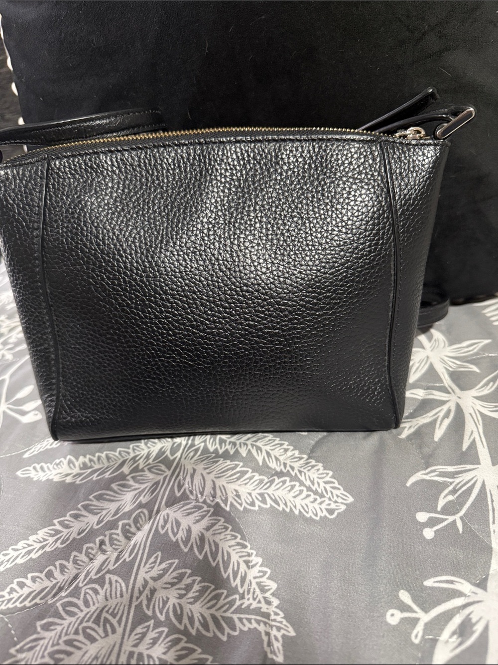 kate spade Monica black pebbled leather crossbody with gold logo - Picture 5 of 10